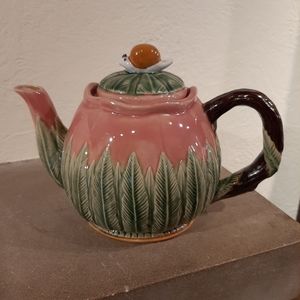 Nouveau Majolica teapot 🫖